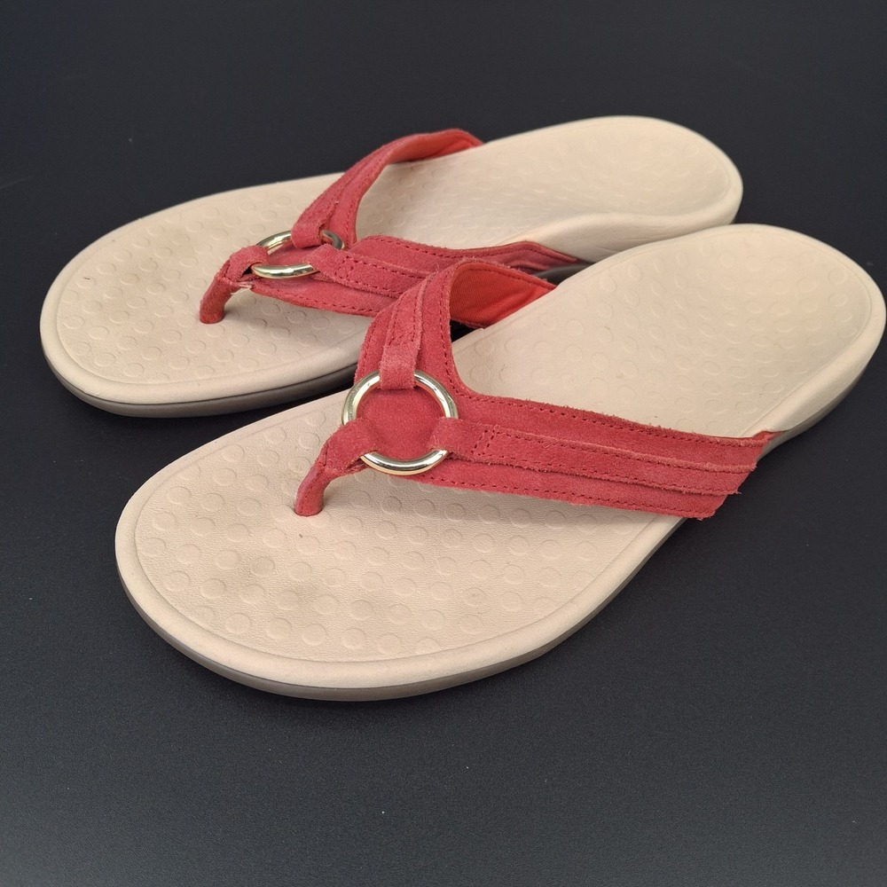 Vionic Women's Red Thong Sandals, Size 9M Pre Owned - Picture 2 of 12